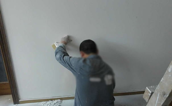 刷墻漆包工包料多少錢一平米？【2023最