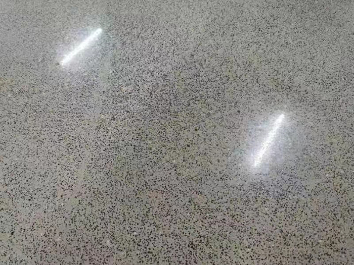 固化劑地坪施工多少錢(qián)一平方?